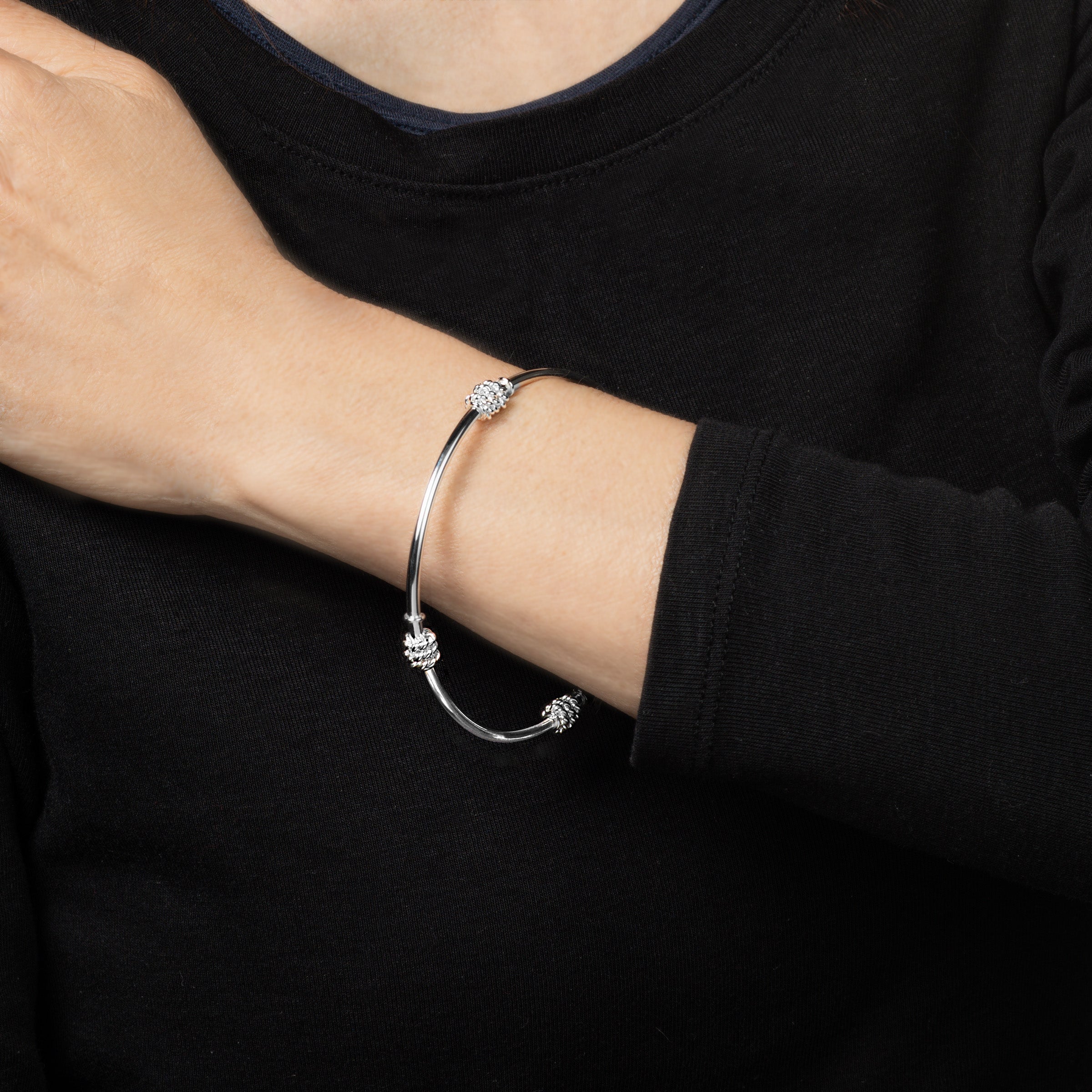 Sterling Silver Spinner Bangle – Tomomi Hamano Jewelry